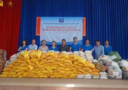  VIDIFI trao tặng 2,4 tấn gạo, nhu yếu phẩm ủng hộ nhân dân xã Tả Củ Tỷ, huyện Bắc Hà, tỉnh Lào Cai khắc phục hậu lũ lụt nghiêm trọng sau cơn bão số 3 Yagi