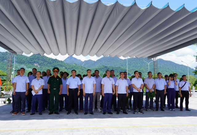 Đoàn Công tác VIDIFI tri ân Anh hùng Liệt sĩ nhân dịp 78 năm Ngày Thương binh – Liệt sĩ