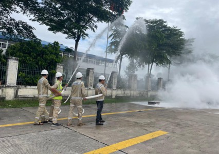 Diễn tập phòng chống cháy nổ tại trạm thu phí