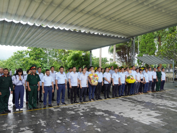 Tháng Bảy - Hành trình về nguồn, tri ân các Anh hùng liệt sĩ
