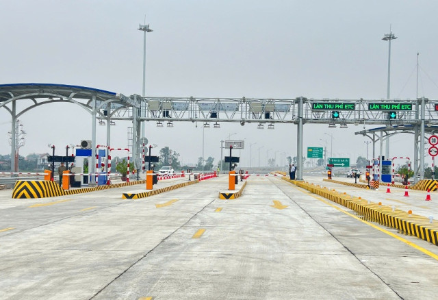 Tuân thủ các quy định khi tham gia giao thông trên đường ô tô cao tốc Hà Nội - Hải Phòng