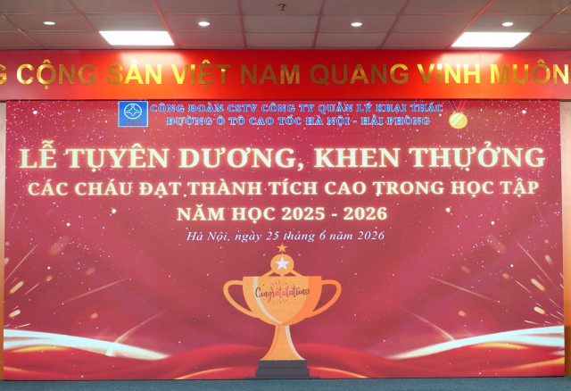 Công ty QLKT tổ chức tuyên dương, khen thưởng các cháu là con CBNV đạt thành tích tốt năm học 2025-2026
