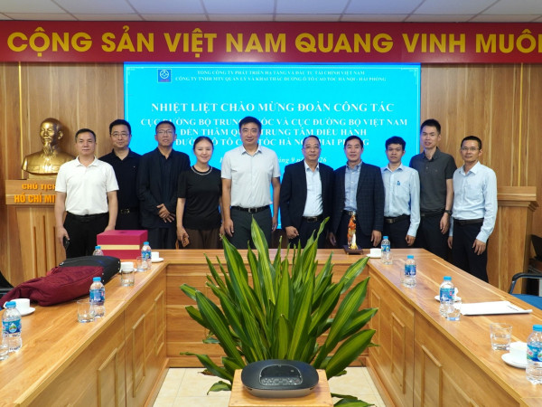 Công ty QLKT đón tiếp Đoàn công tác Cục Đường bộ Trung Quốc cùng Cục Đường bộ Việt Nam khảo sát, trao đổi kinh nghiệm