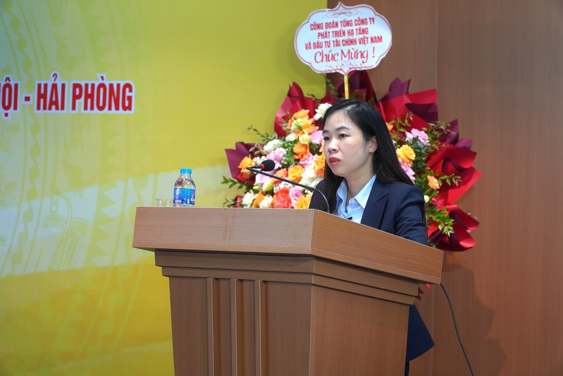 25.10.04.daihoicongdoan10.JPG (559 KB)