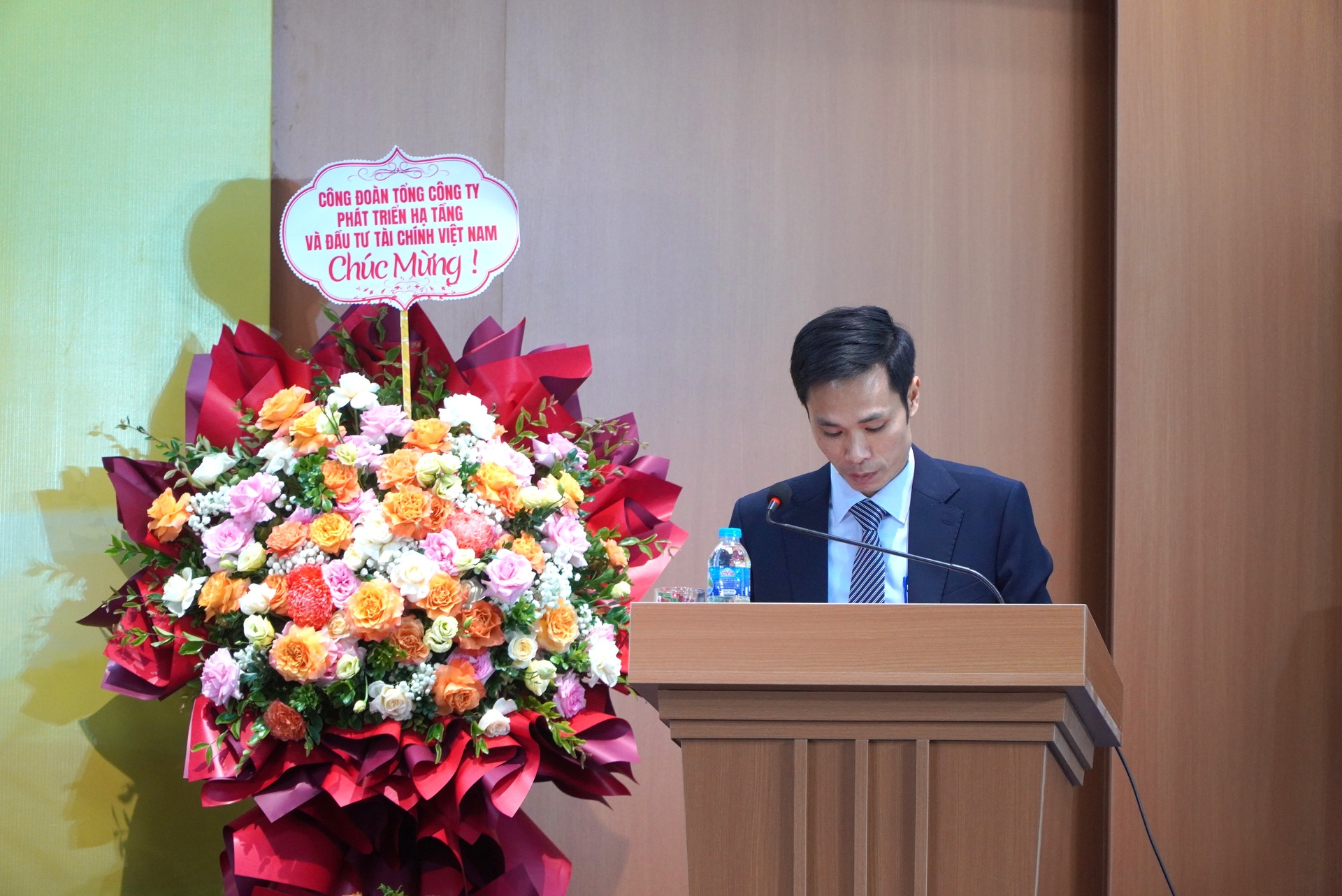 25.10.04.daihoicongdoan11.JPG (690 KB)