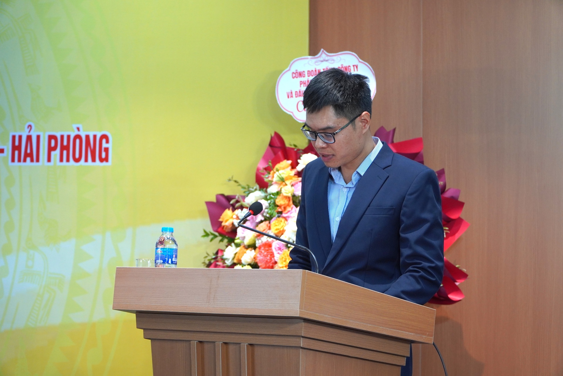 25.10.04.daihoicongdoan12.JPG (558 KB)