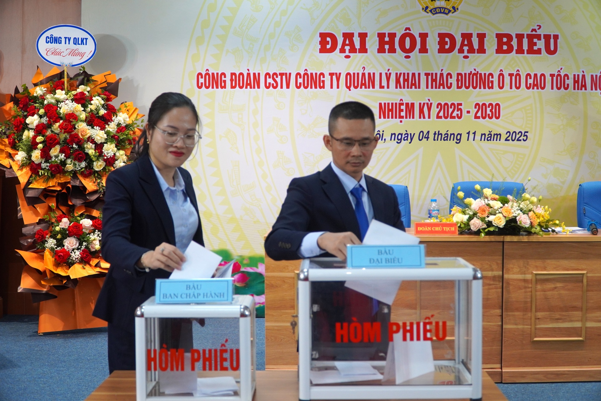 25.10.04.daihoicongdoan16.JPG (748 KB)