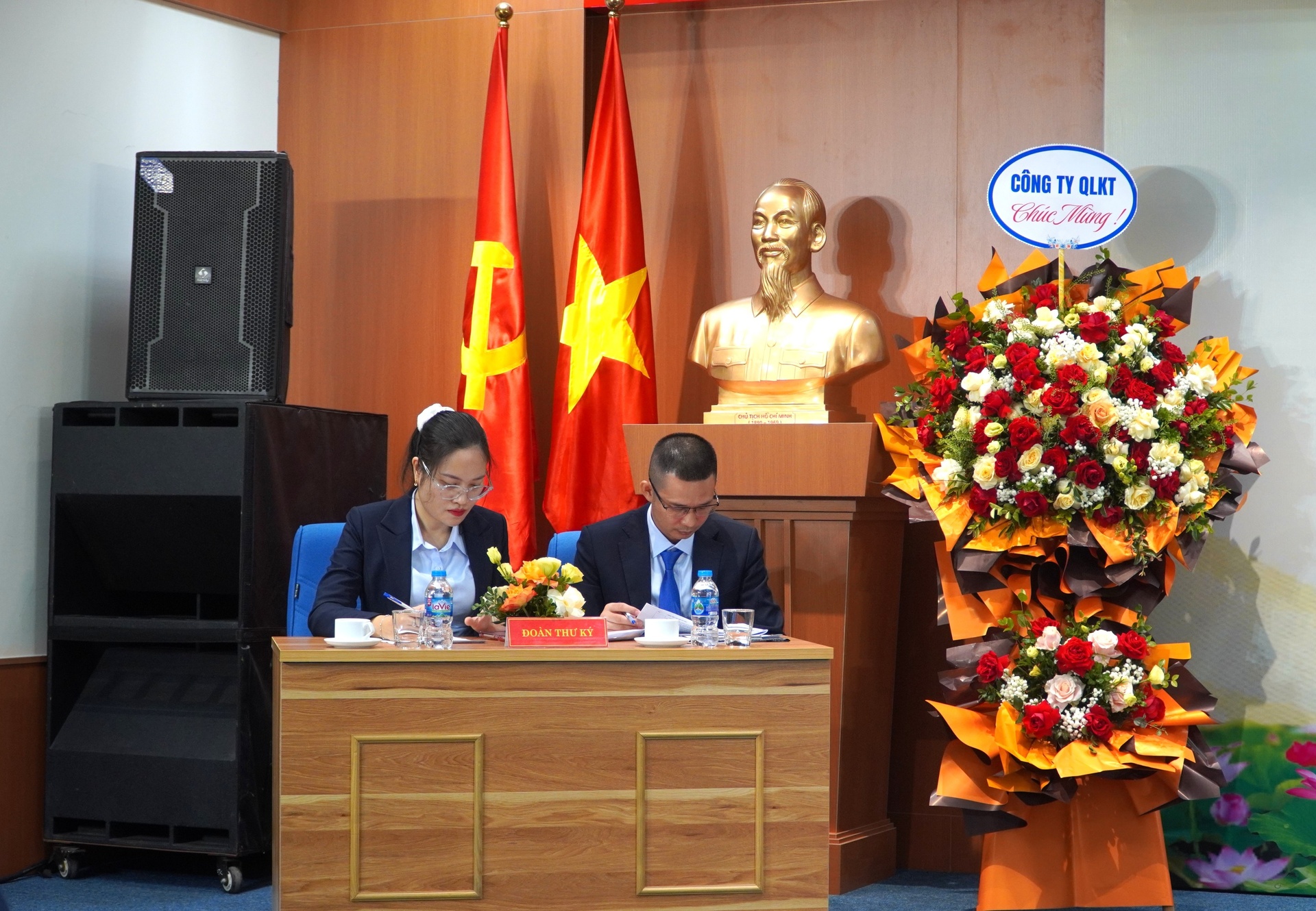 25.10.04.daihoicongdoan5.JPG (760 KB)