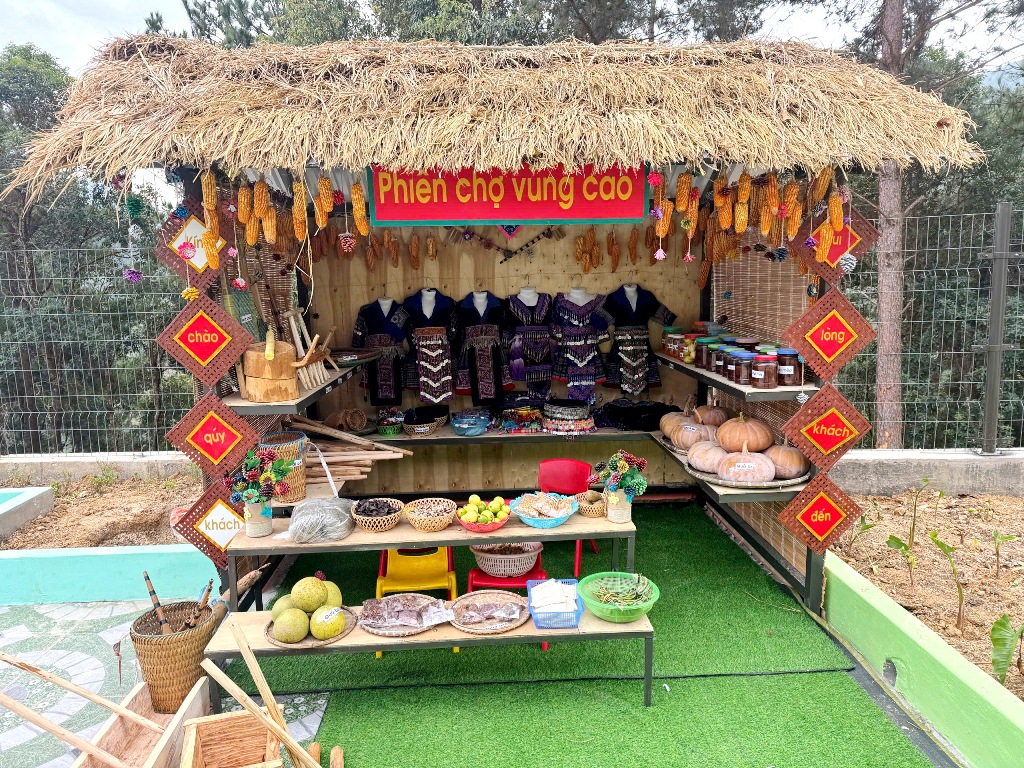 25.11.15.KtTruong26.jpg (488 KB)