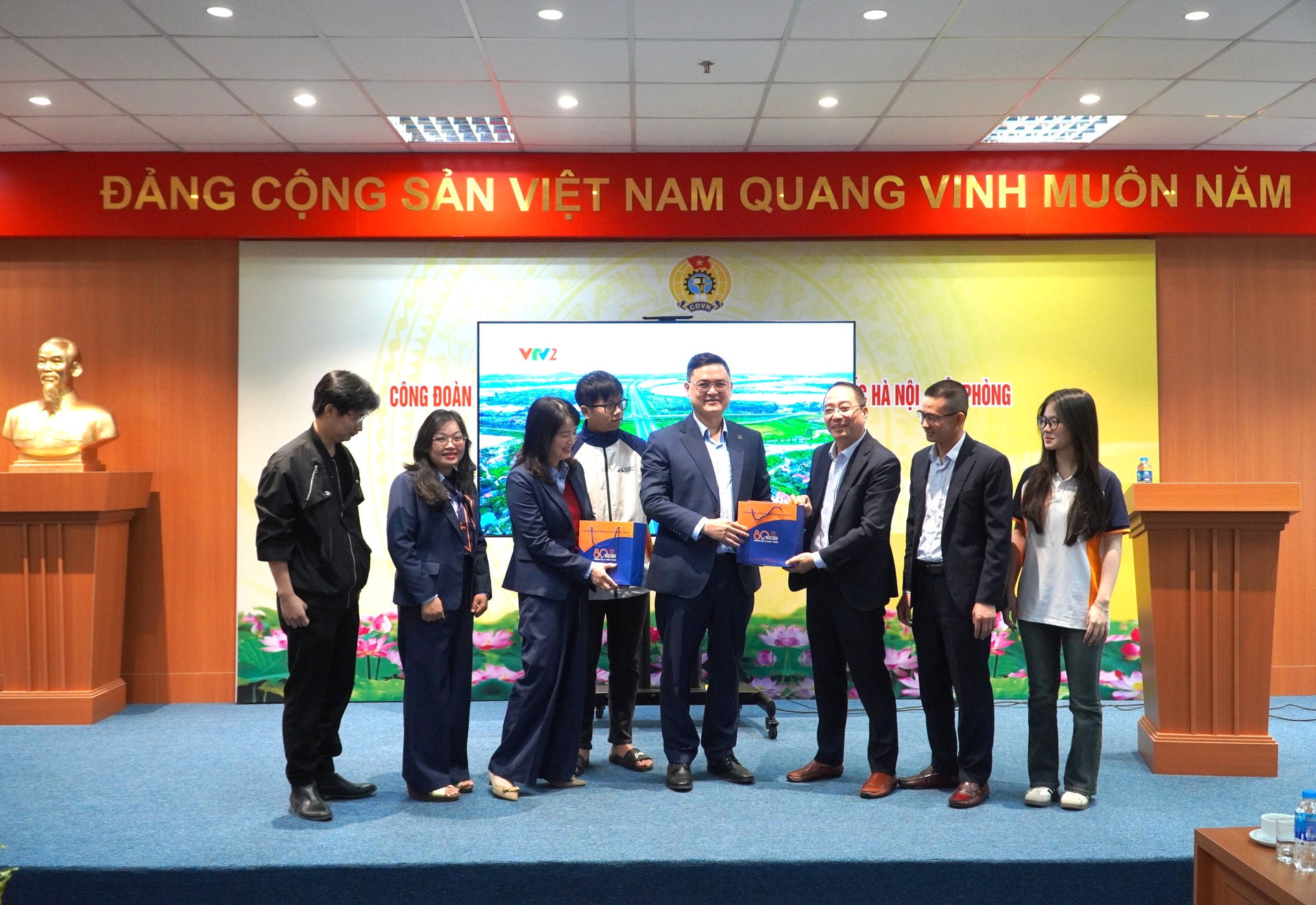 25.11.27.3.JPG (777 KB)