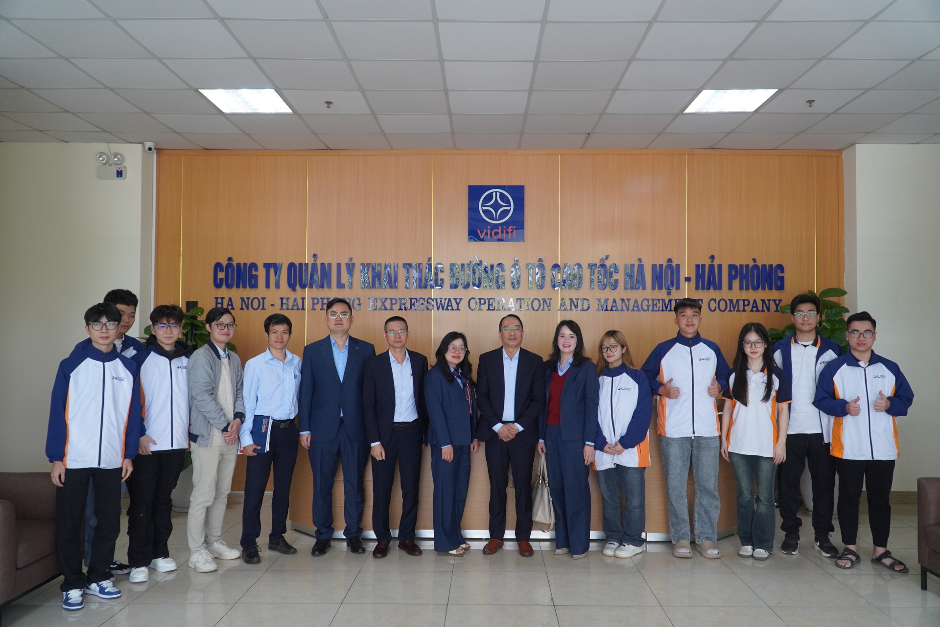 25.11.27.7.JPG (646 KB)