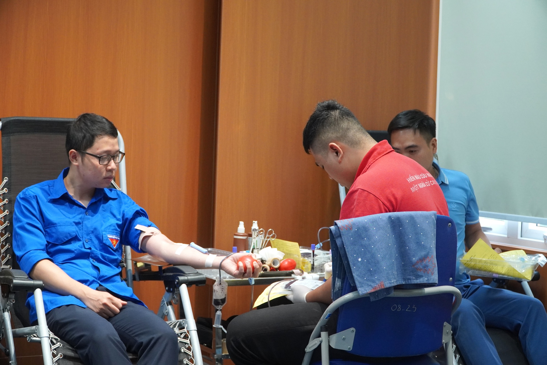 hienmautinhnguyen2025.34.JPG (613 KB)